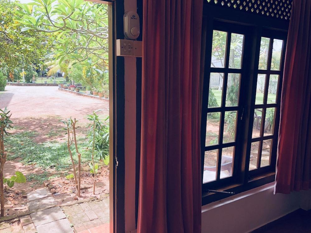 Hotel Lagoon Paradise Negombo Kültér fotó