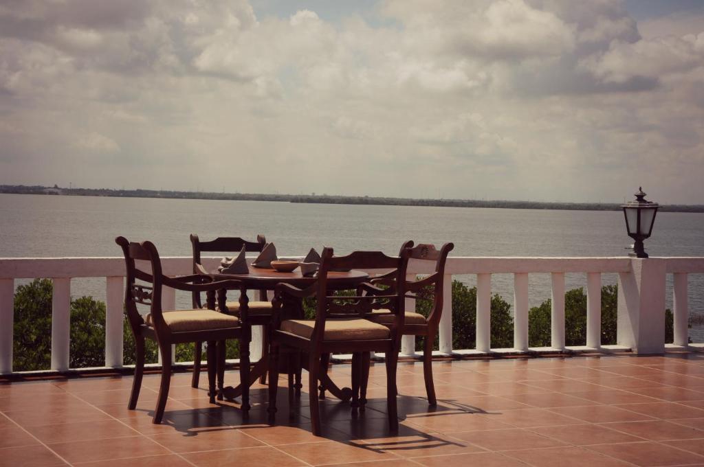Hotel Lagoon Paradise Negombo Kültér fotó