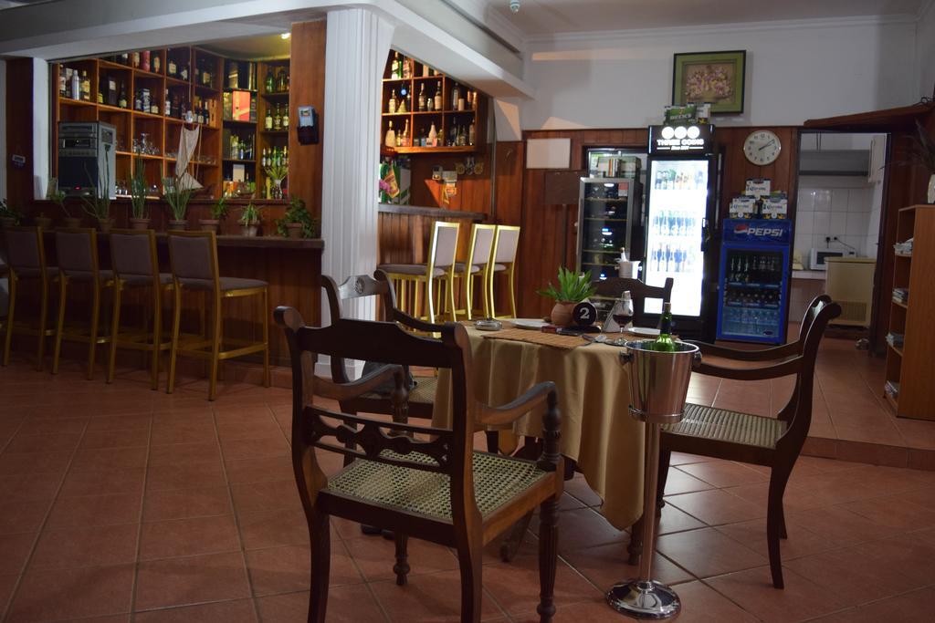 Hotel Lagoon Paradise Negombo Kültér fotó