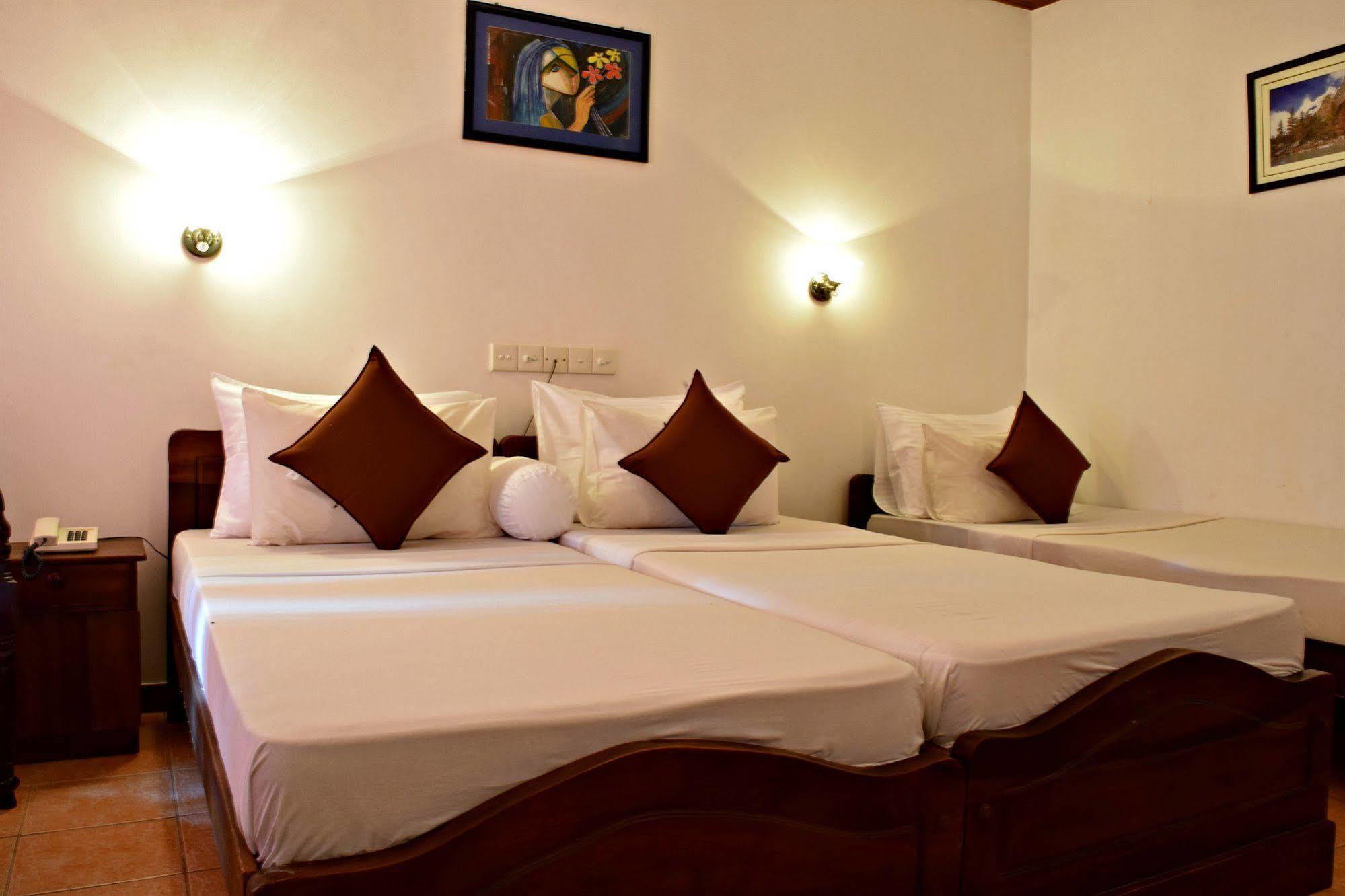 Hotel Lagoon Paradise Negombo Kültér fotó