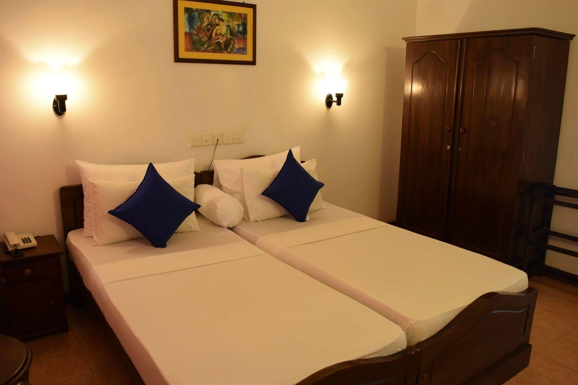 Hotel Lagoon Paradise Negombo Kültér fotó