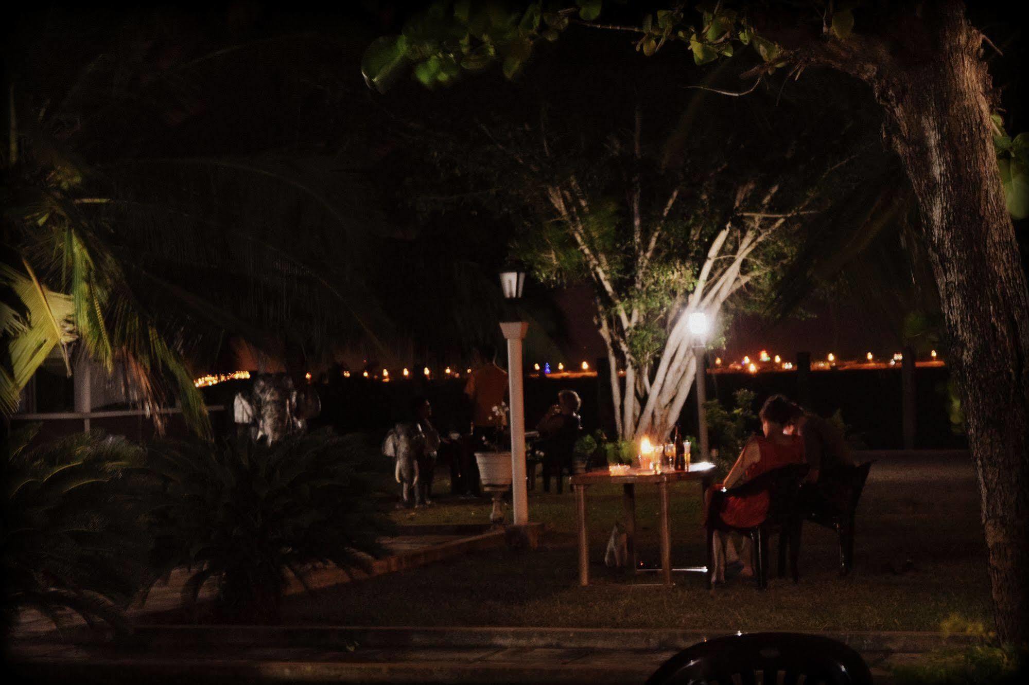 Hotel Lagoon Paradise Negombo Kültér fotó