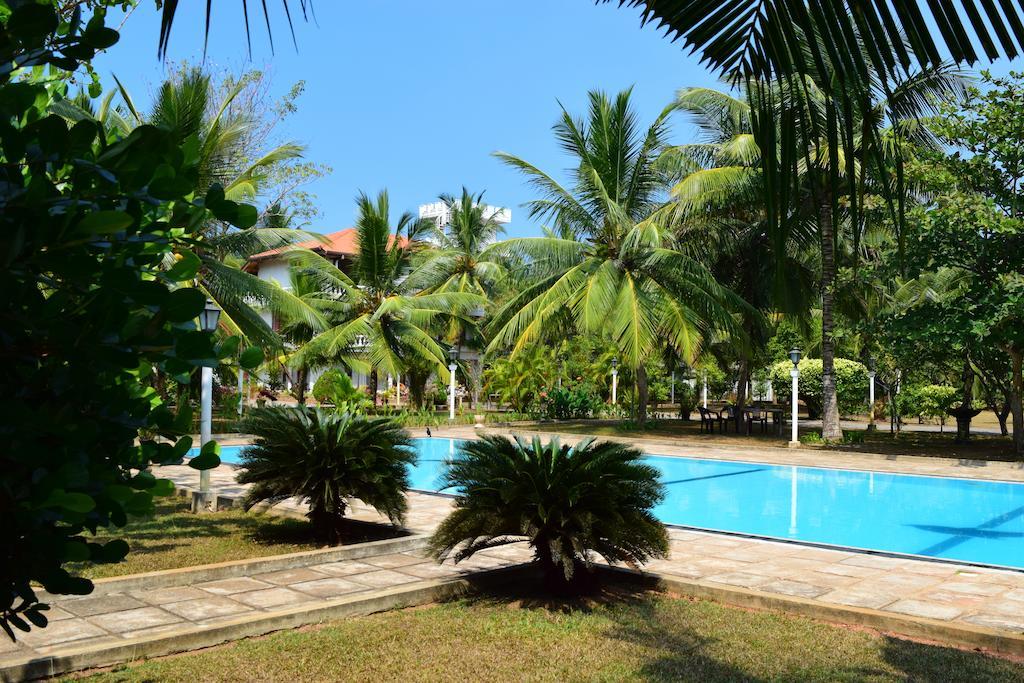 Hotel Lagoon Paradise Negombo Kültér fotó