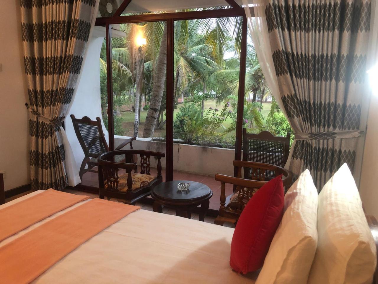 Hotel Lagoon Paradise Negombo Kültér fotó