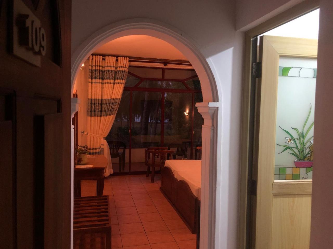 Hotel Lagoon Paradise Negombo Kültér fotó