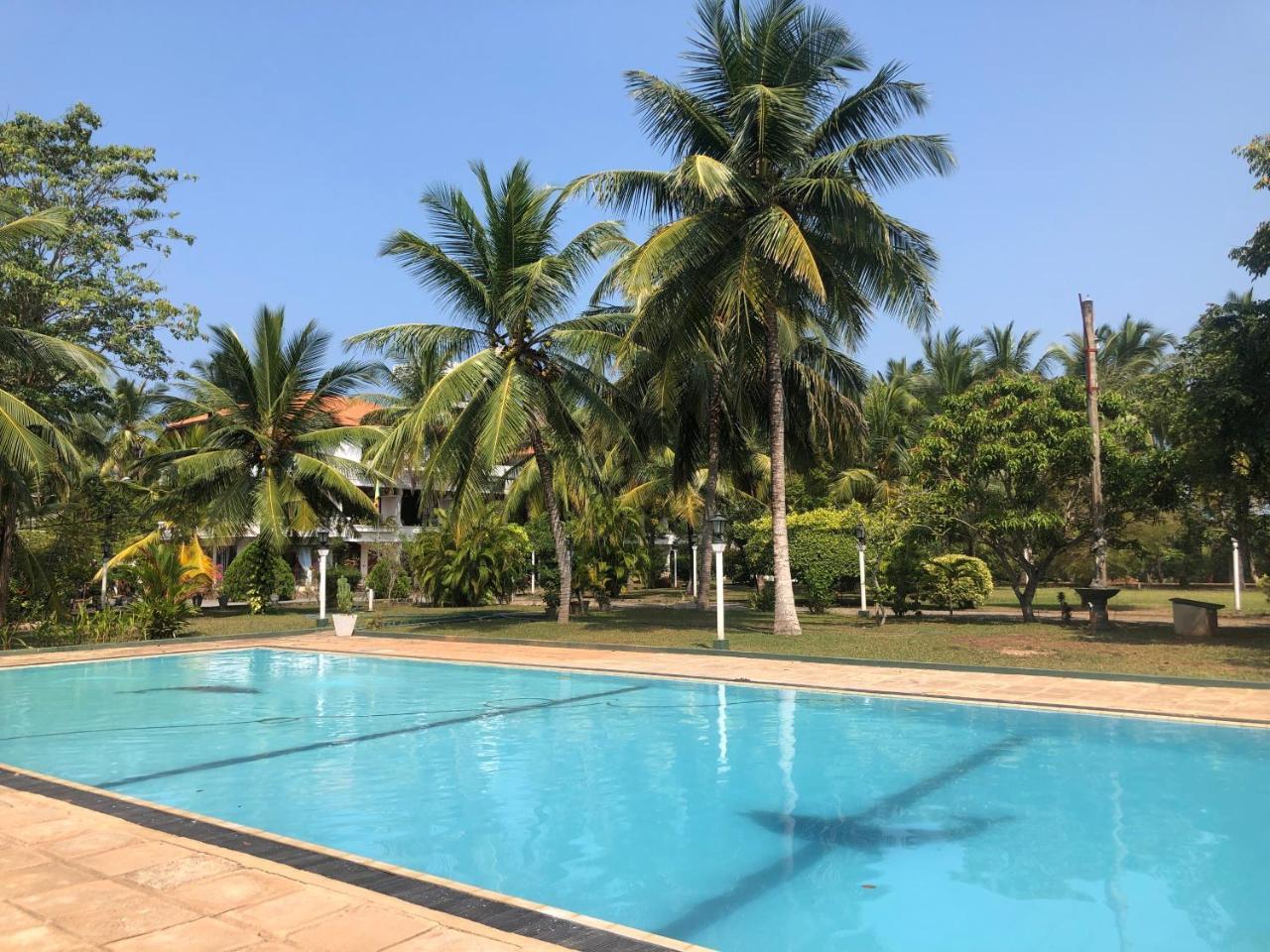 Hotel Lagoon Paradise Negombo Kültér fotó